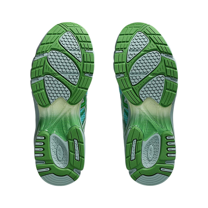 Ub9-S Gel-Ds Trainer 14 - Waterfall/Lichen Rock