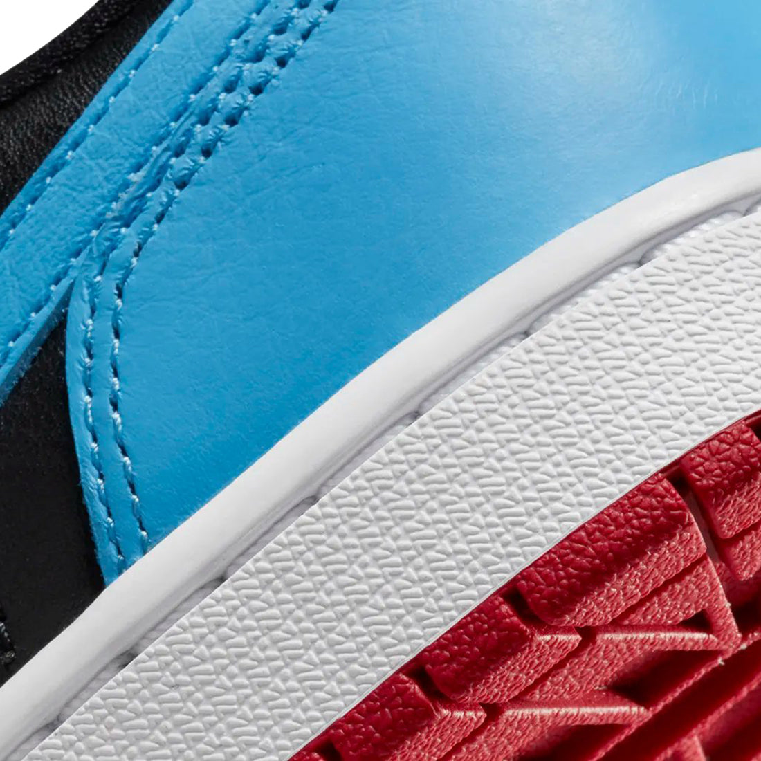 Wmns Air Jordan 1 Retro Low Og - Black/Dk Powder Blue-Gym Red