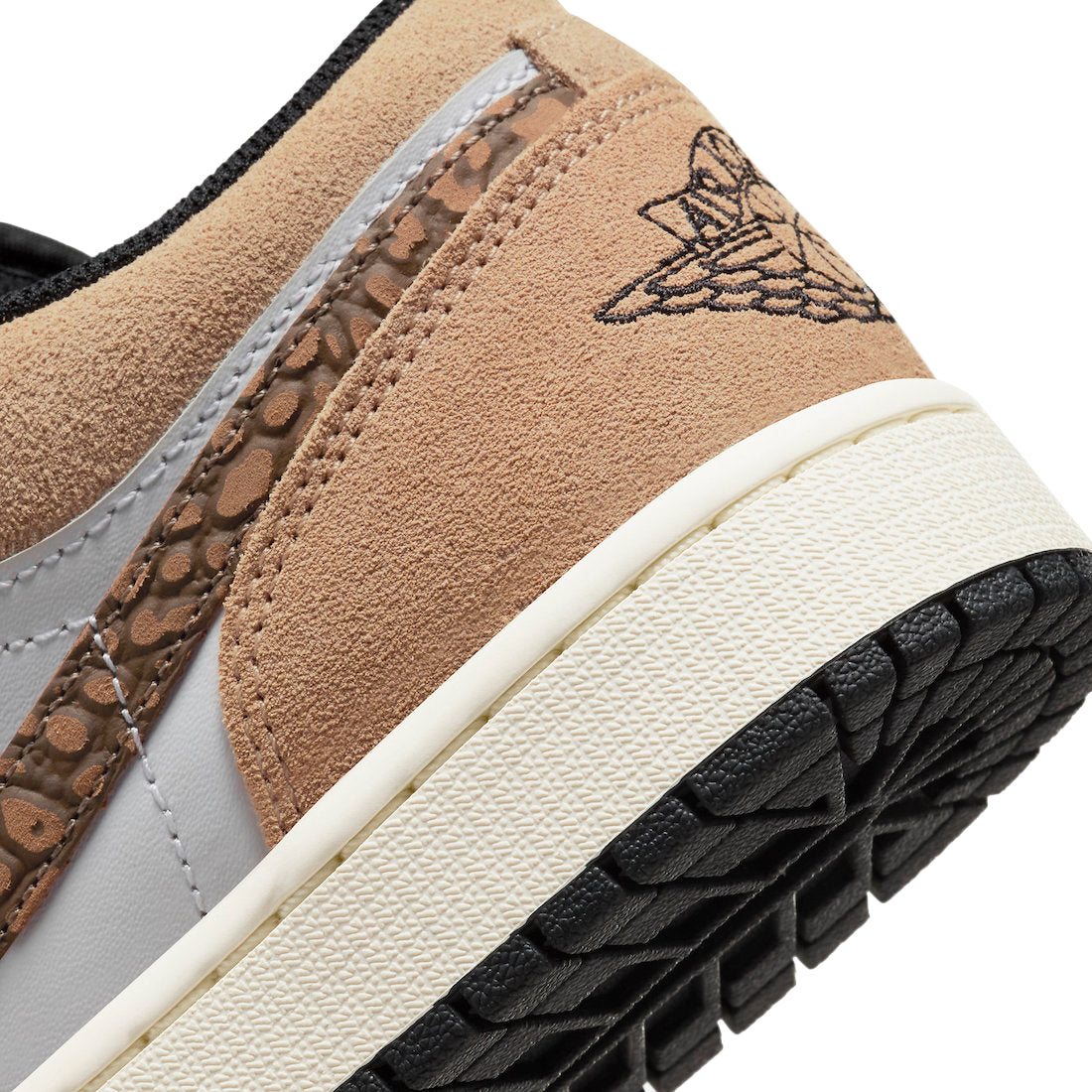 Air Jordan 1 Low Se - Hemp/Mtlc Gold-White-Lt British Tan-Blac