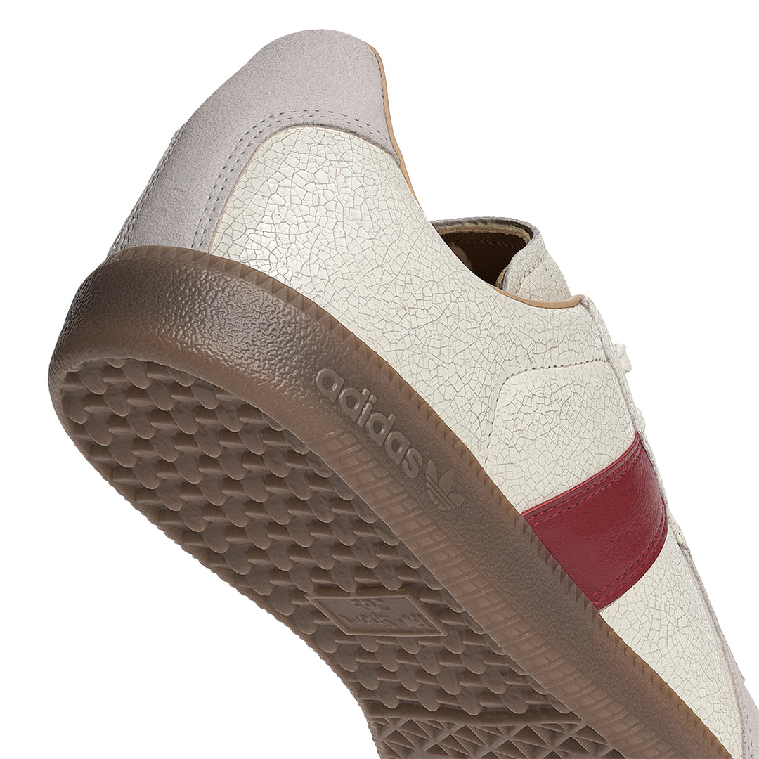 Bw Army - Core White/Team Victory Red/Gum5